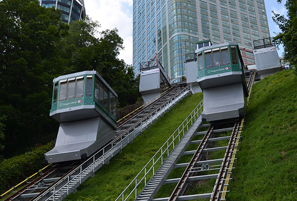 View of incline railway cars going up Clifton Hill to a platform